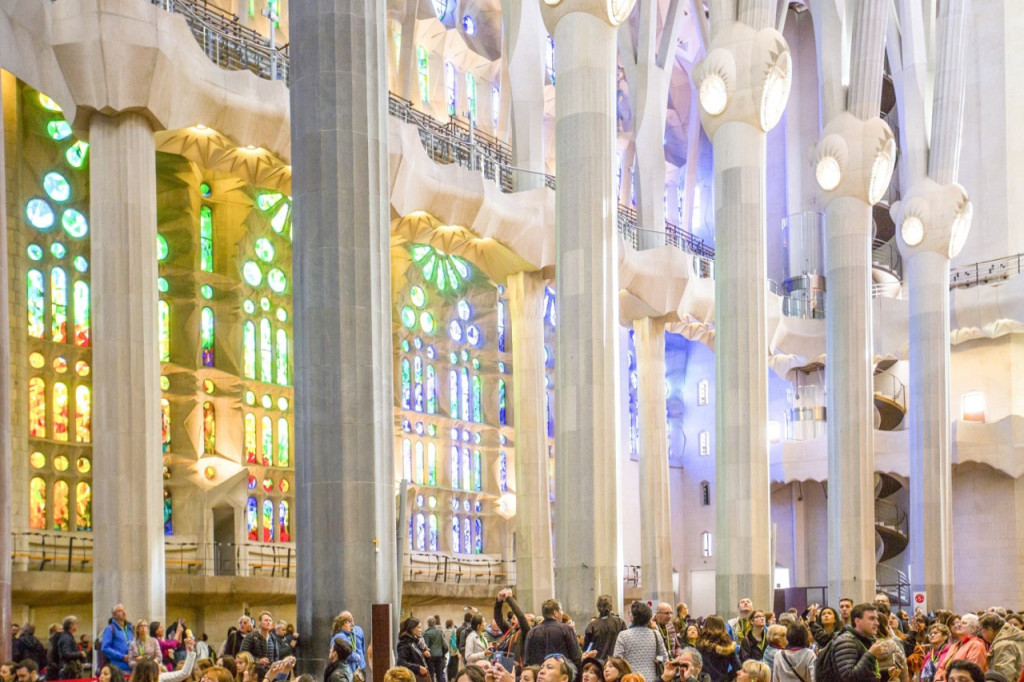 Sagrada Familia Skip-the-Line Guided Tour - 3