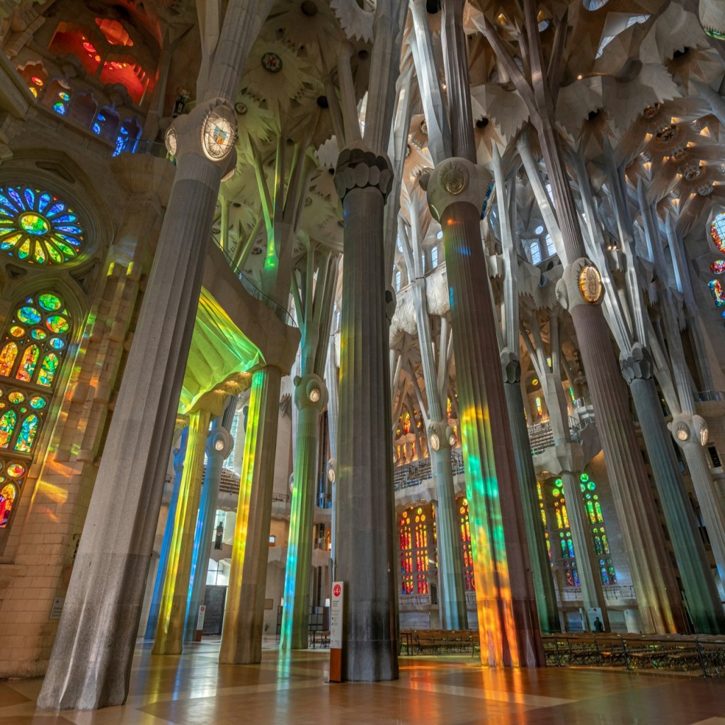 Sagrada Família: Tiquet sense cues + Visita guiada - 3