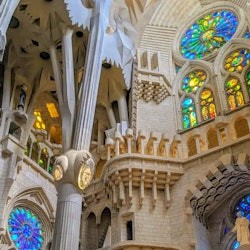 Sagrada Familia: Skip The Line Ticket + Small Group Guided Tour - 1