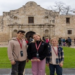 San Antonio: Small Group Walking Tour + River Cruise + Tower of the Americas - 3