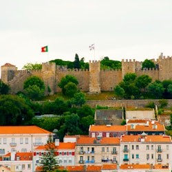 São Jorge Castle: Entry Ticket + Express Audio Guide - 1
