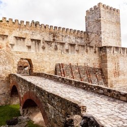 São Jorge Castle: Entry Ticket + Express Audio Guide - 2
