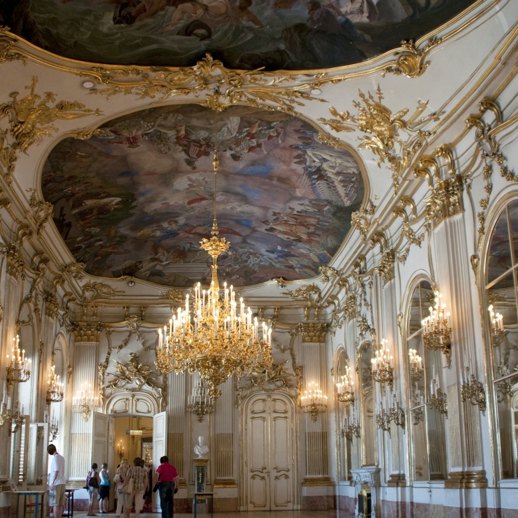 Schönbrunn Palace & Gardens: Guided Tour with Skip-The-Line Entry - English Tour at 10:30 - 1
