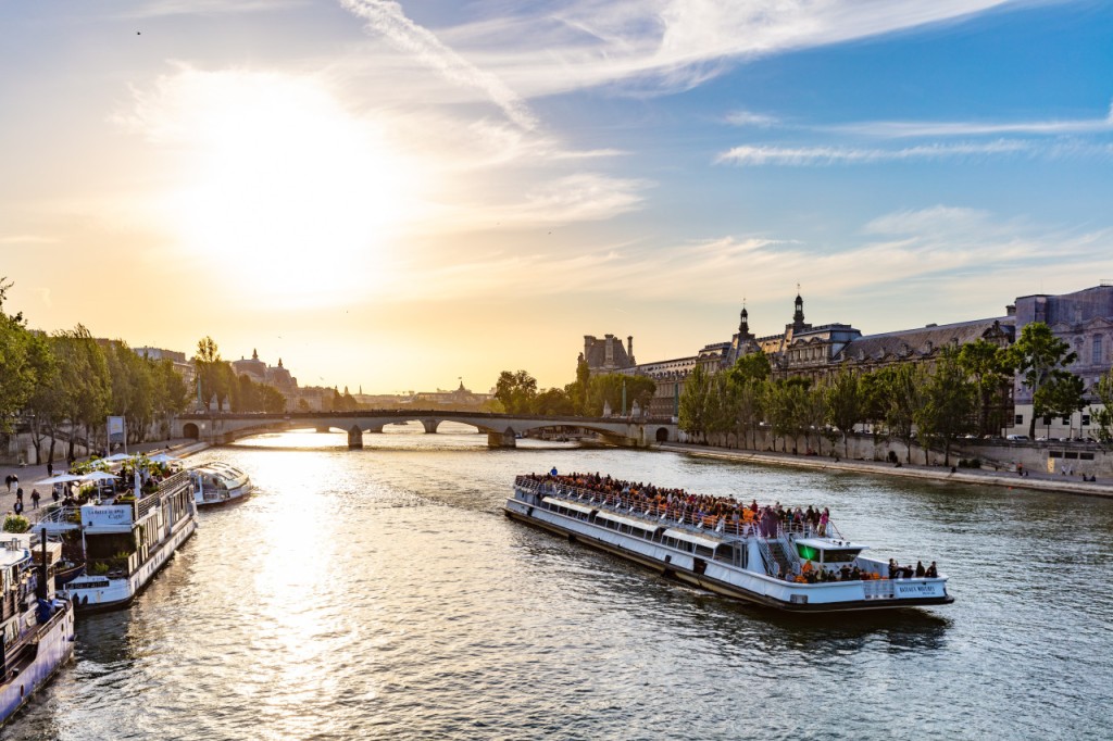 Seine River Sightseeing Cruise by Bateaux Mouches - 1