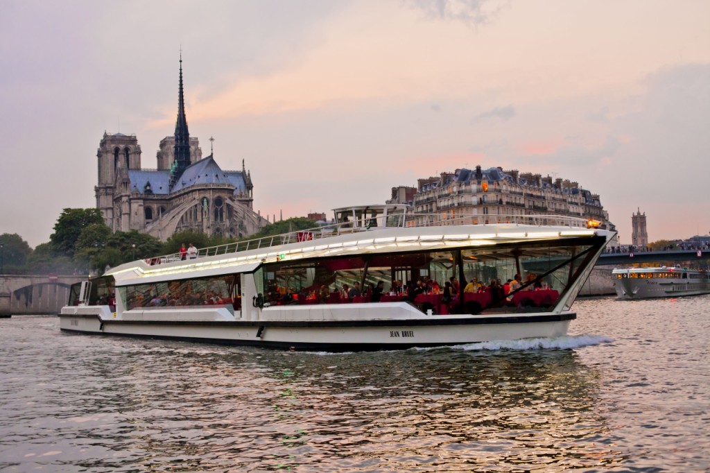 Seine River Sightseeing Cruise by Bateaux Mouches (FAMILY DEAL: Seine River Sightseeing Cruise by Bateaux Mouches for 2 Adults and 2 Children) - 3