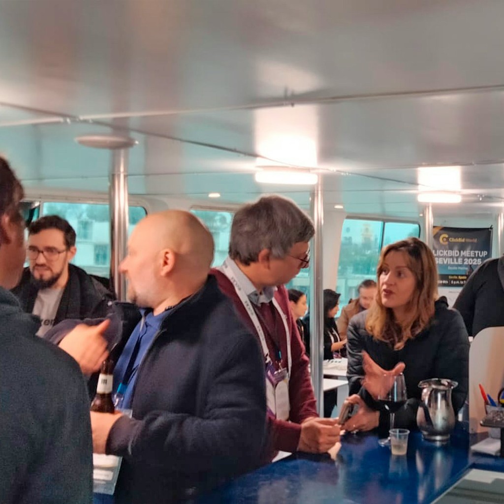 Seville: Boat Cruise with Drink and Appetizer - Drink & Snack - 3