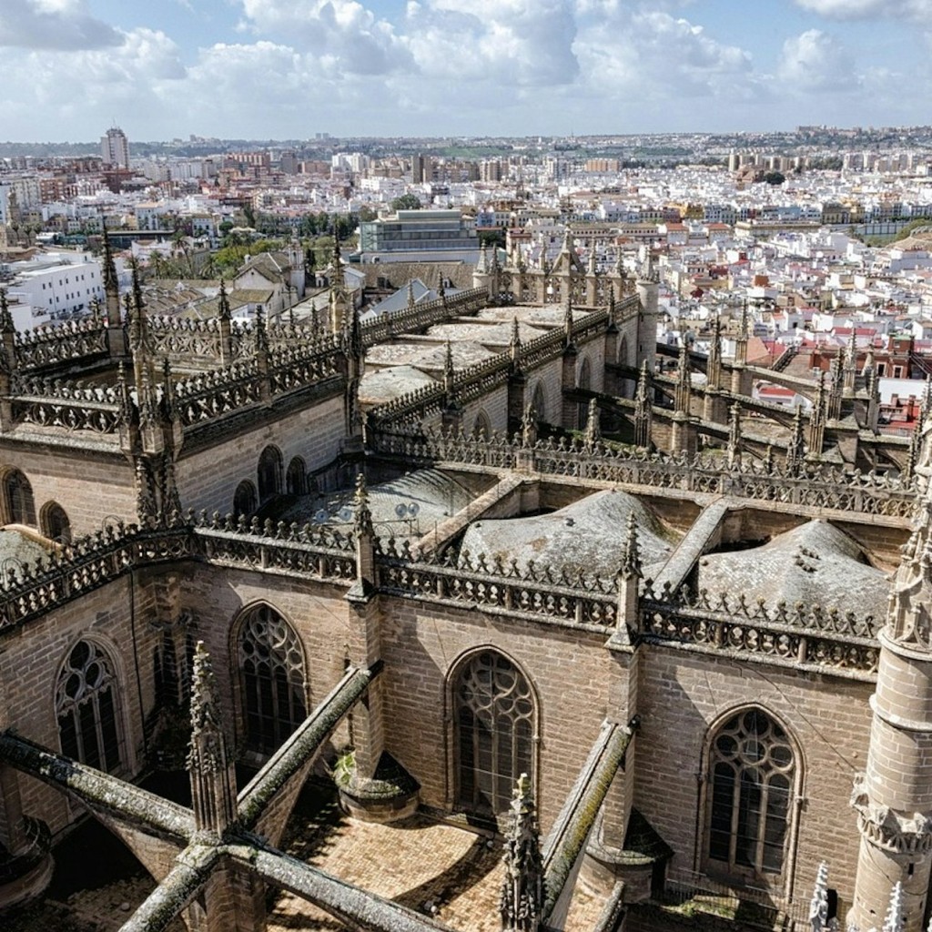 Seville Cathedral & La Giralda: Entry Ticket + Audio Guide App - 3
