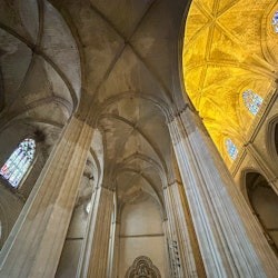 Seville Cathedral & La Giralda: Entry Ticket + Audio Guide App - 2