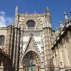 Seville Cathedral & La Giralda: Skip The Line Ticket + Guided Tour in English - 1