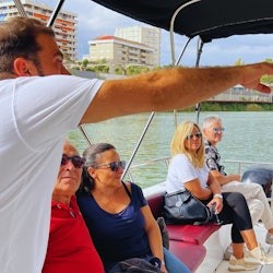 Sevilla: Tour guiat en vaixell pel riu Guadalquivir - 1