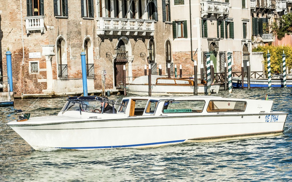 Gemeinsame Wassertaxi-Transfers: Venedig Marco Polo Flughafen nach/von Venedig Stadt (One-Way Day Transfer from Marco Polo Airport to Venice City) - 1