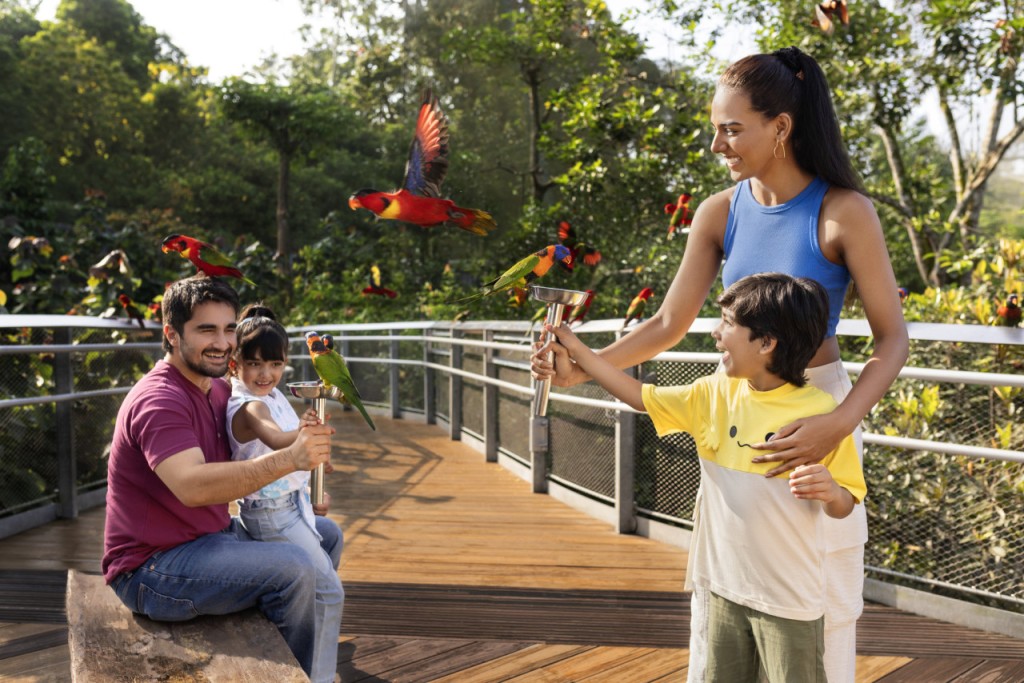 Singapore Bird Paradise Ticket (Set Lunch at Crimson Restaurant (Admission not included)) - 2
