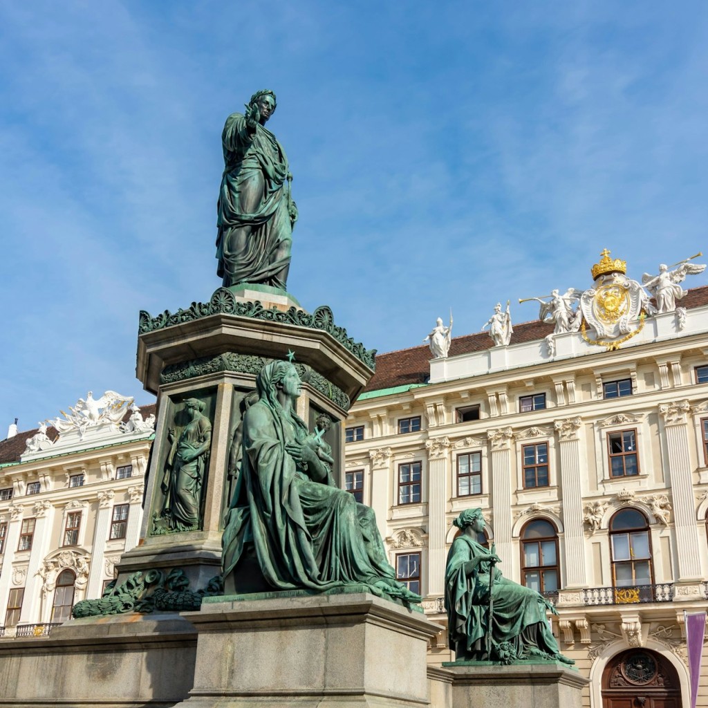 Museu Sisi, Palau Hofburg i jardins de Viena: Salta't la cua + visita guiada - 3
