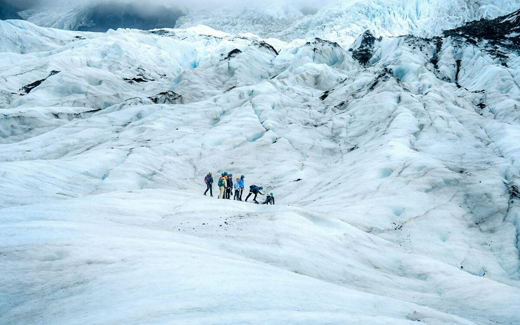 Skaftafell: Excursión a la Cueva de Hielo Azul y al Glaciar Vatnajokull
(Skaftafell: Blue Ice Cave & Glacier Hike on Vatnajökull) - 1