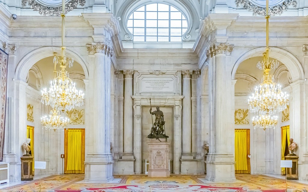 Skip-the-Line Tickets to the Royal Palace of Madrid and the Royal Kitchen (Fast Track Access) - 3