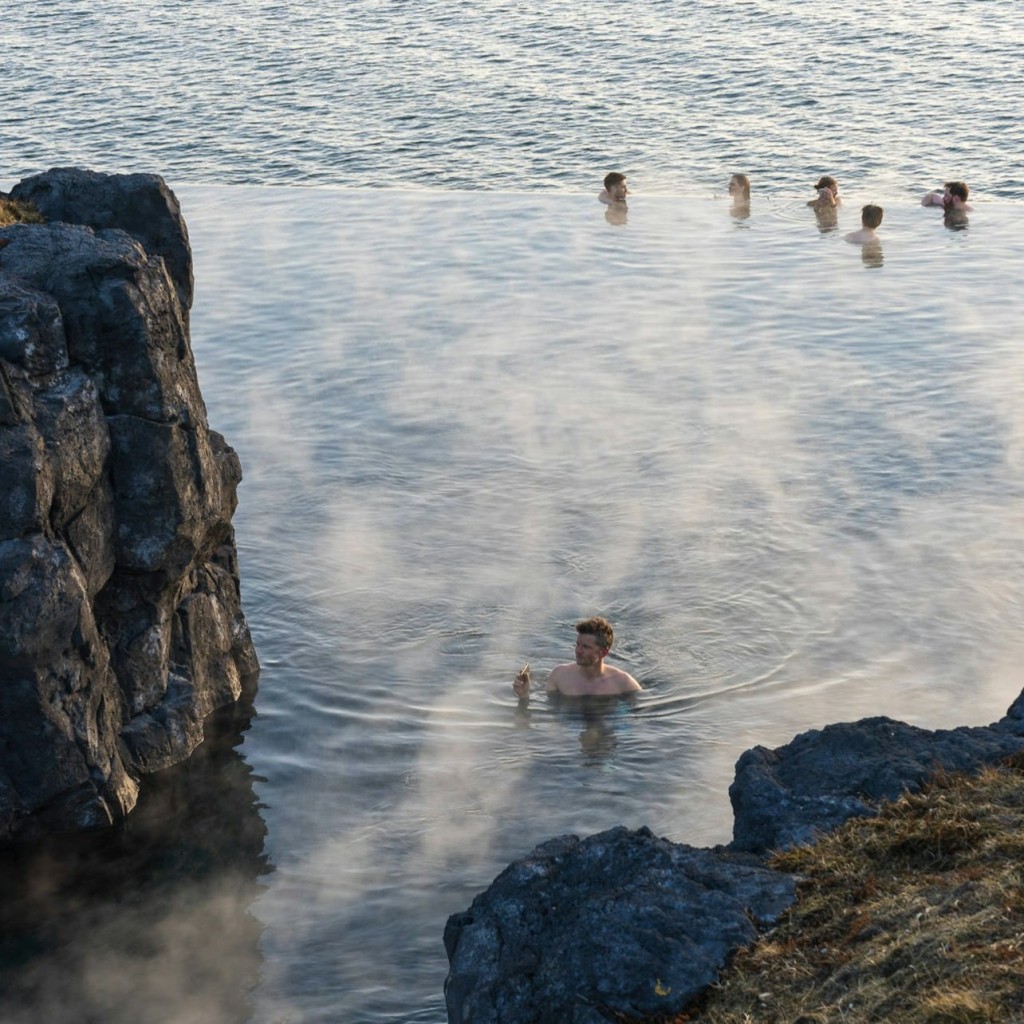 Sky Lagoon: Roundtrip Transfer from Reykjavik - 3