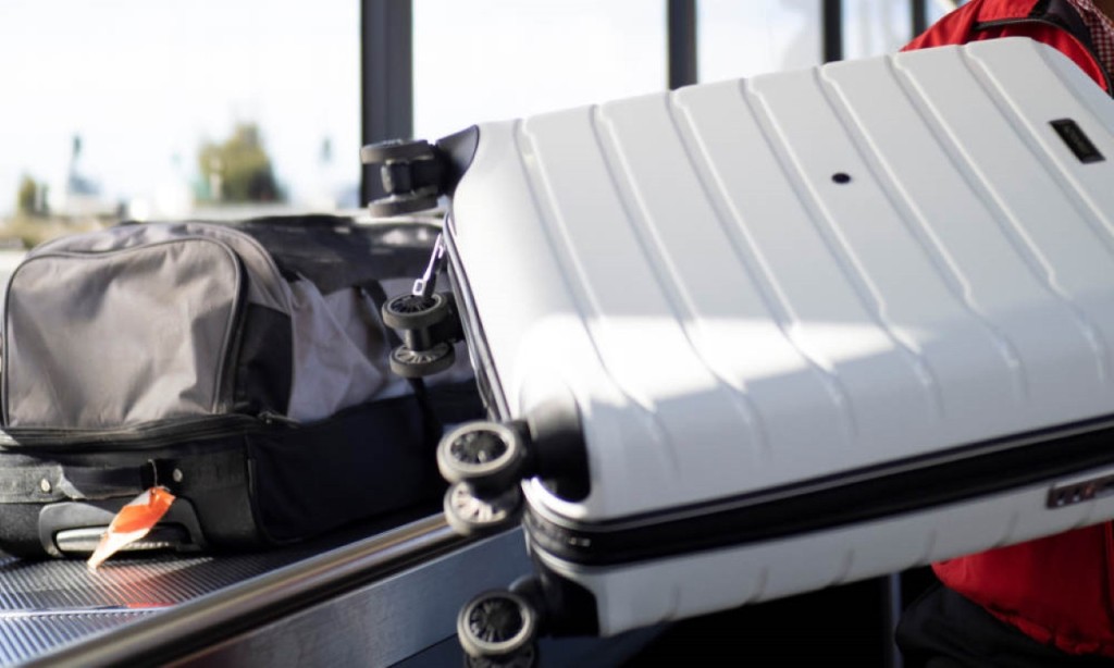 SkyBus Hobart City Express Airport Transfer (Round Trip between Hobart International Airport and Hobart City Centre) - 1