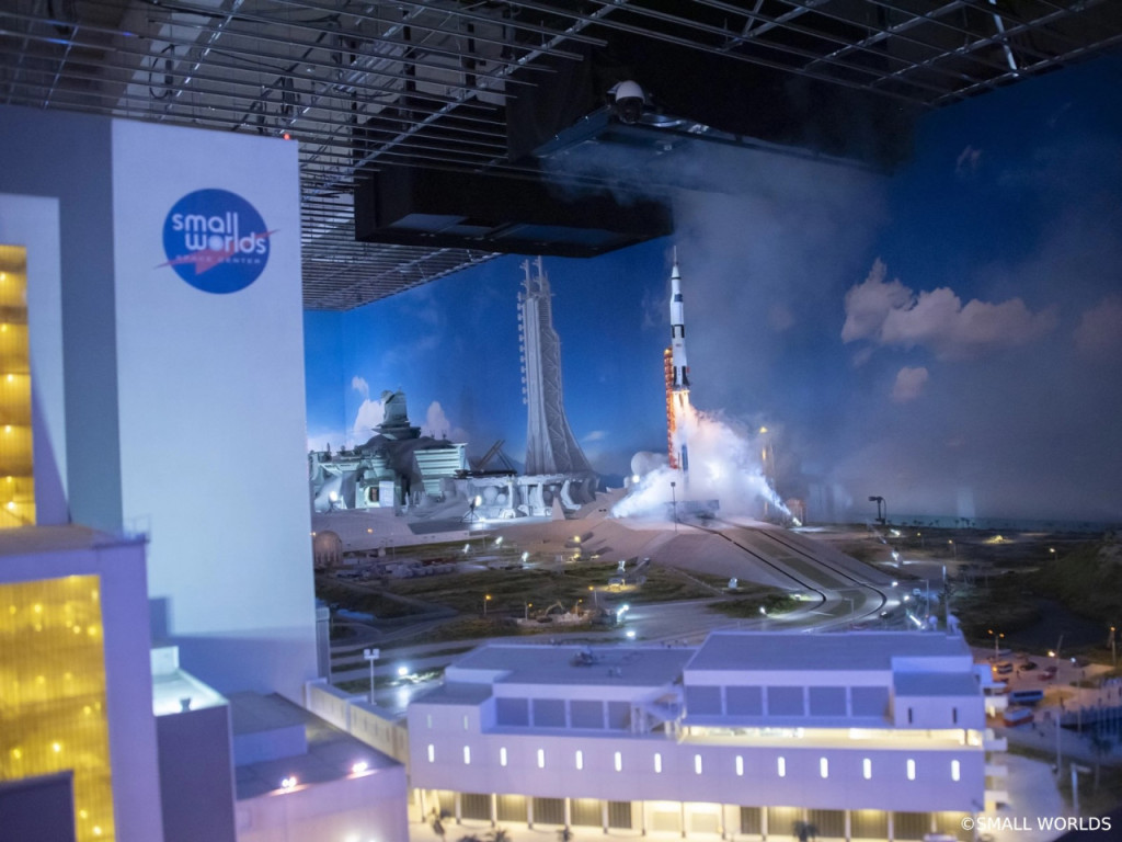Small Worlds Tokyo (Small Worlds Tokyo - Admission) - 3