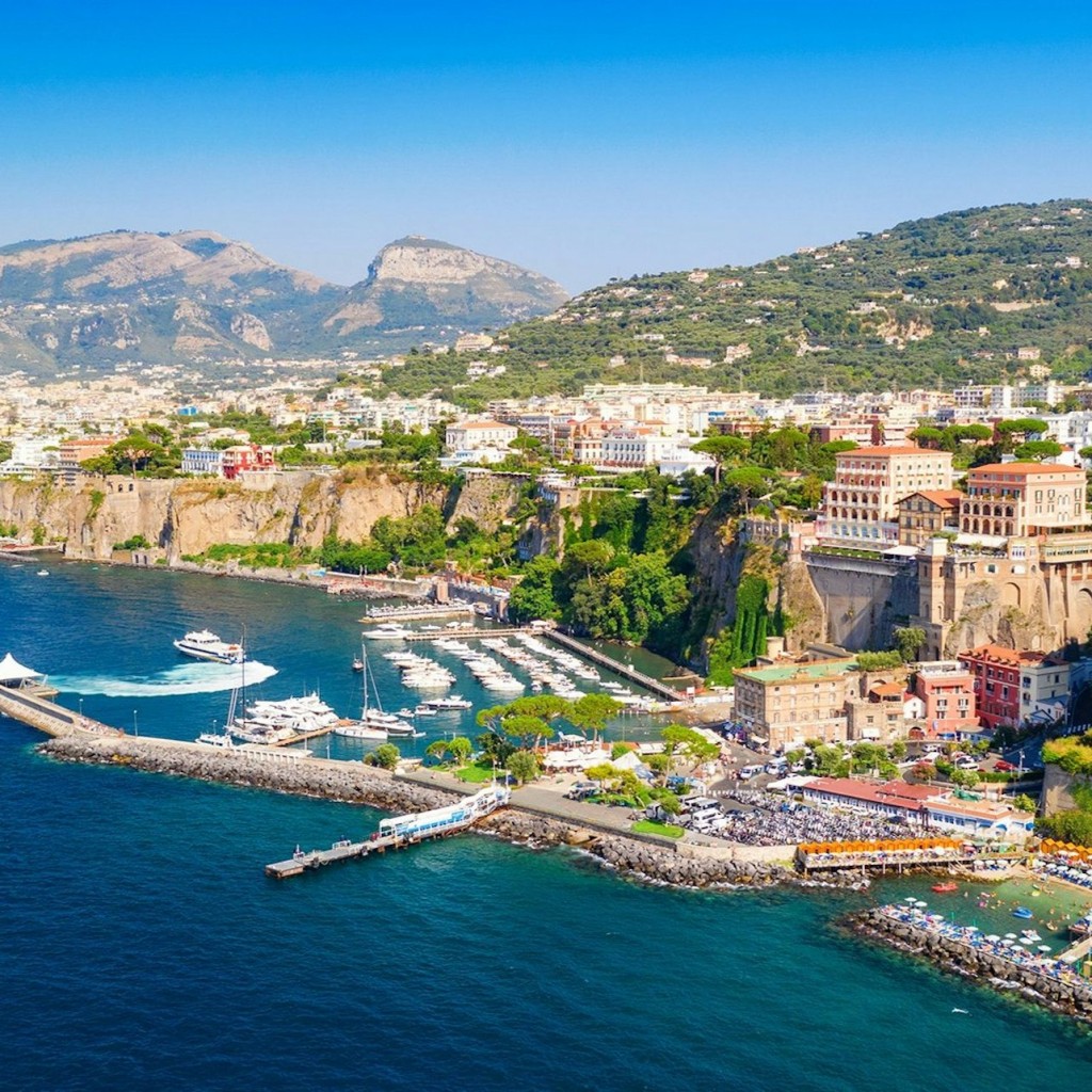 Sorrento: Train Transfer from/to Pompeii - 2