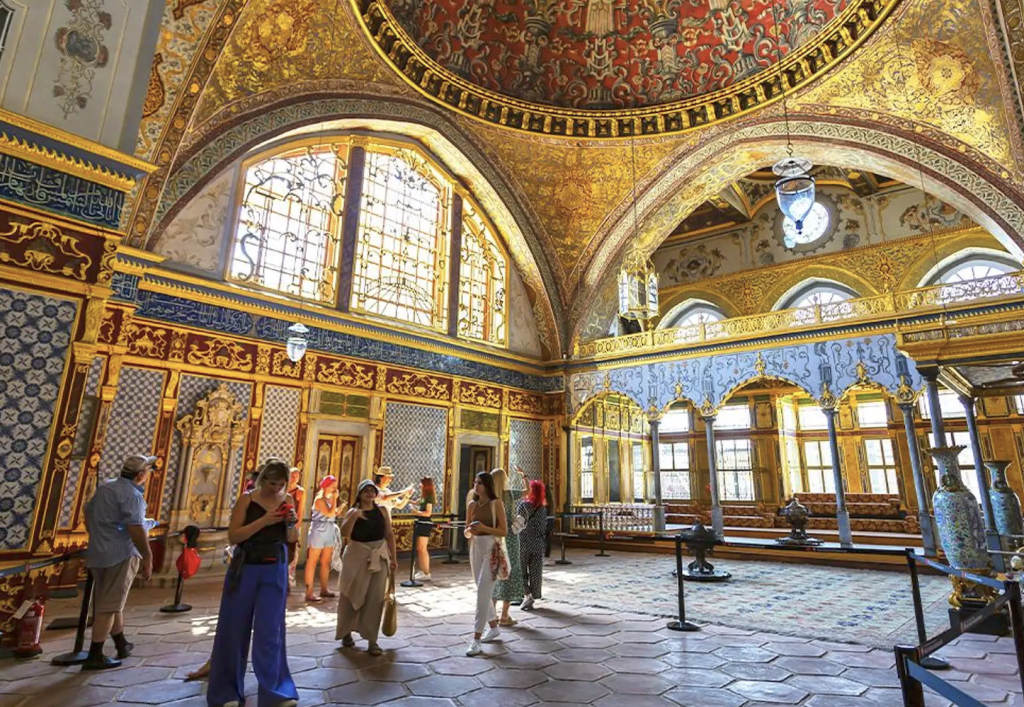 Spanish Topkapi Palace, Harem & Hagia Irene Guided Tour - 1
