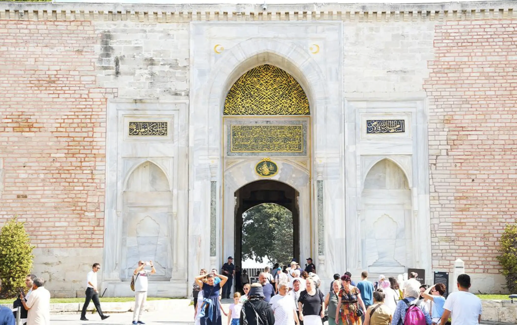 Spanish Topkapi Palace, Harem & Hagia Irene Guided Tour - 3