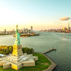 Statue of Liberty: Guided Express Tour + Roundtrip Ferry Ticket - 3