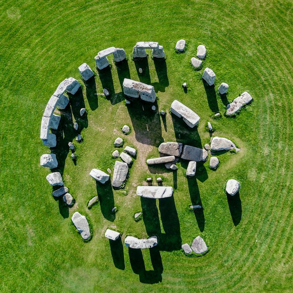 Stonehenge: Entrada com guia de áudio + transporte premium de Londres - Basic ticket - 2