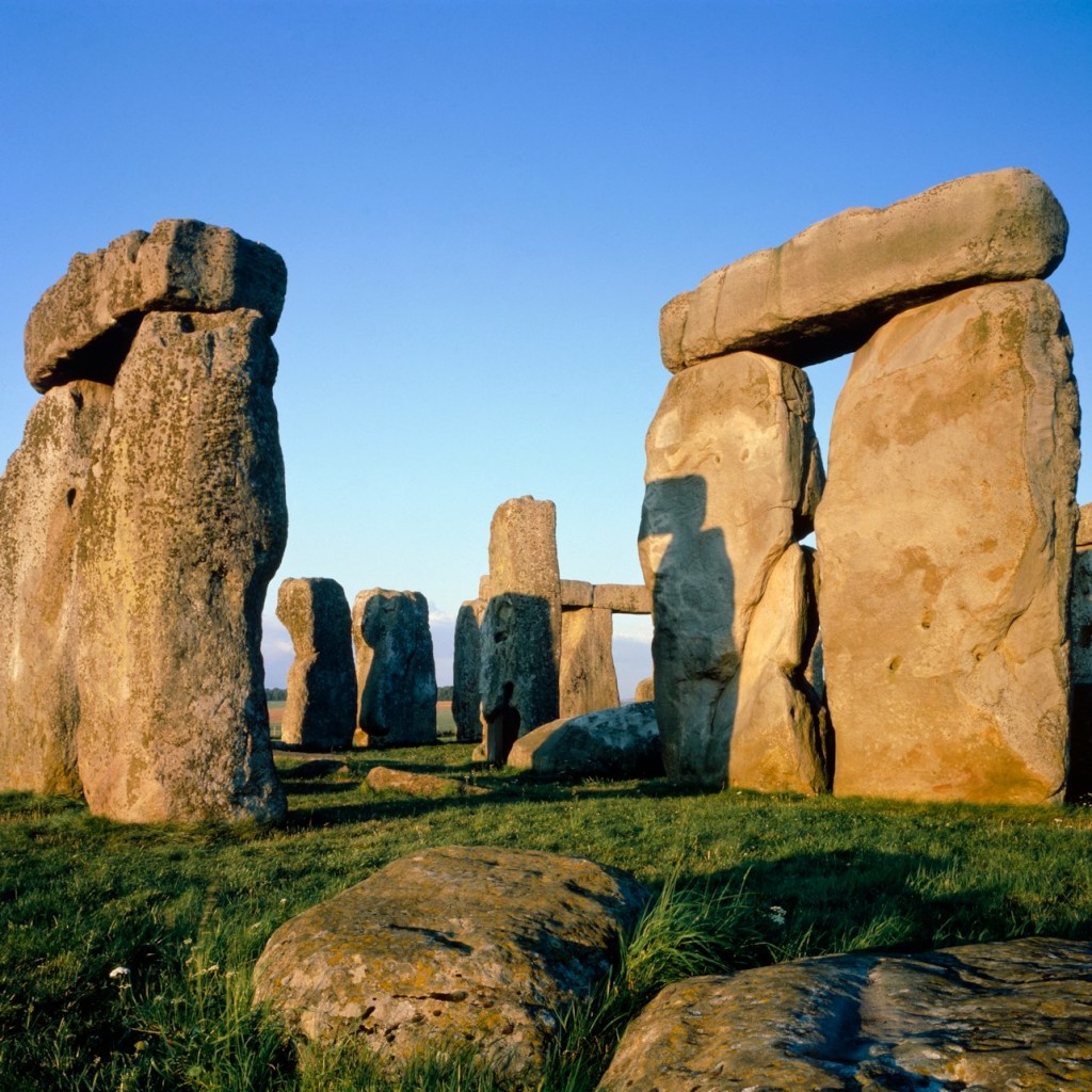 Stonehenge & Bath: Guided Day Trip from London with Bath Admission - 3