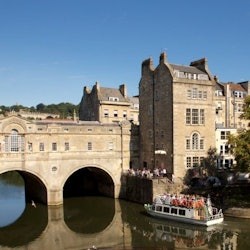 Stonehenge, Bath, Lacock & Avebury: Guided Day Tour from London - 3
