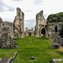 Stonehenge, Glastonbury Abbey & Avebury: Guided Day Trip from London - 3