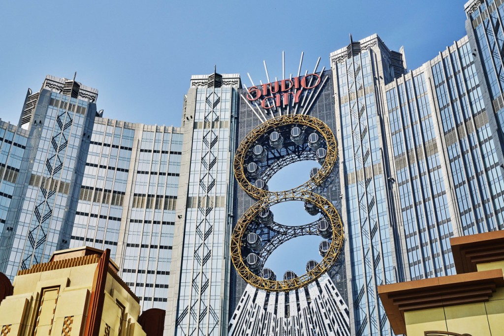 Studio City Macau Golden Reel Ferris Wheel (Admission) - 3