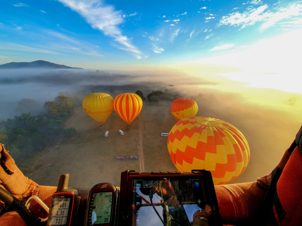 Sunrise Hot Air Balloon Flight over Brisbane with Vineyard Breakfast (Sunrise Hot Air Balloon Flight + Vineyard Breakfast + FREE Digital Photos) - 2