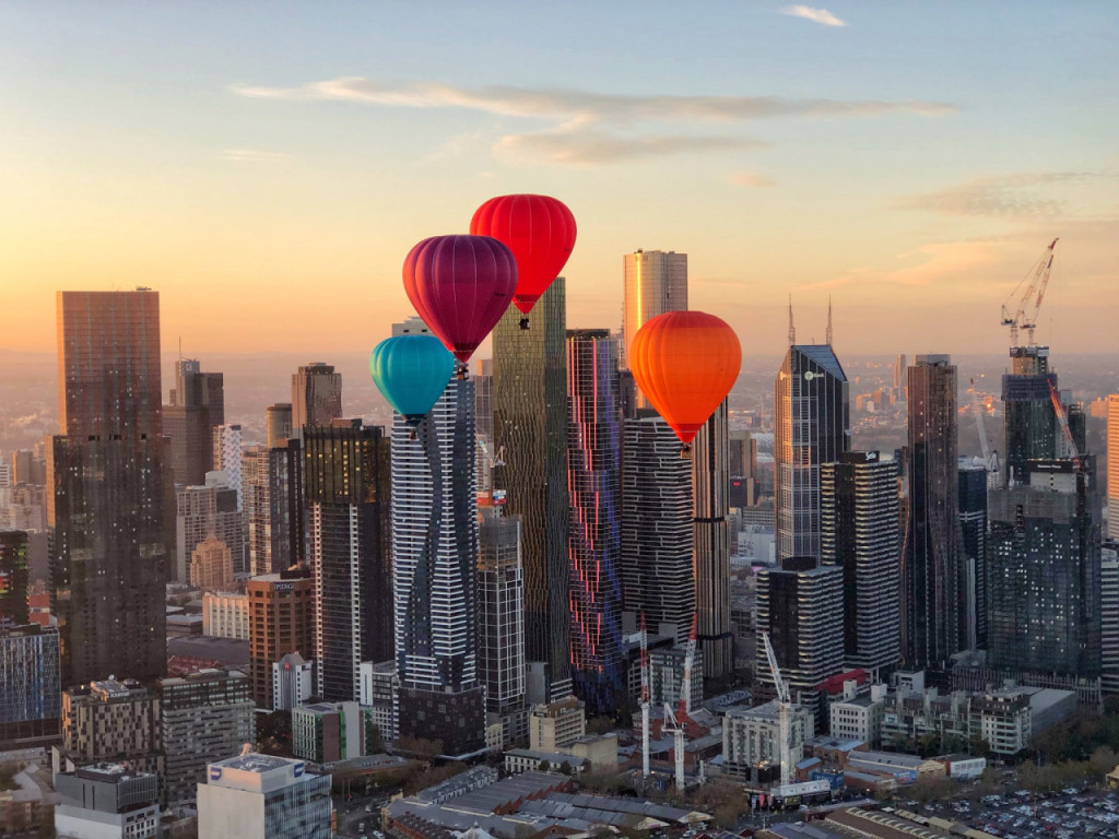 Sunrise Hot Air Balloon Flight over Melbourne with Photos (Sunrise Hot Air Balloon Flight + Buffet Breakfast + FREE Photos) - 1