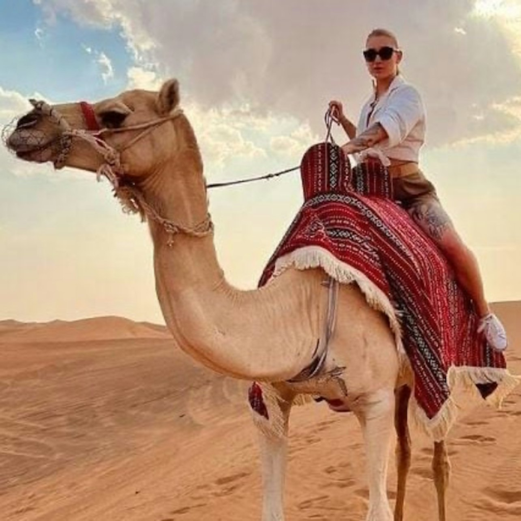 Safari na pustyni o zachodzie słońca: quad, sandboarding, przejażdżka na wielbłądach + kolacja przy grillu - 1