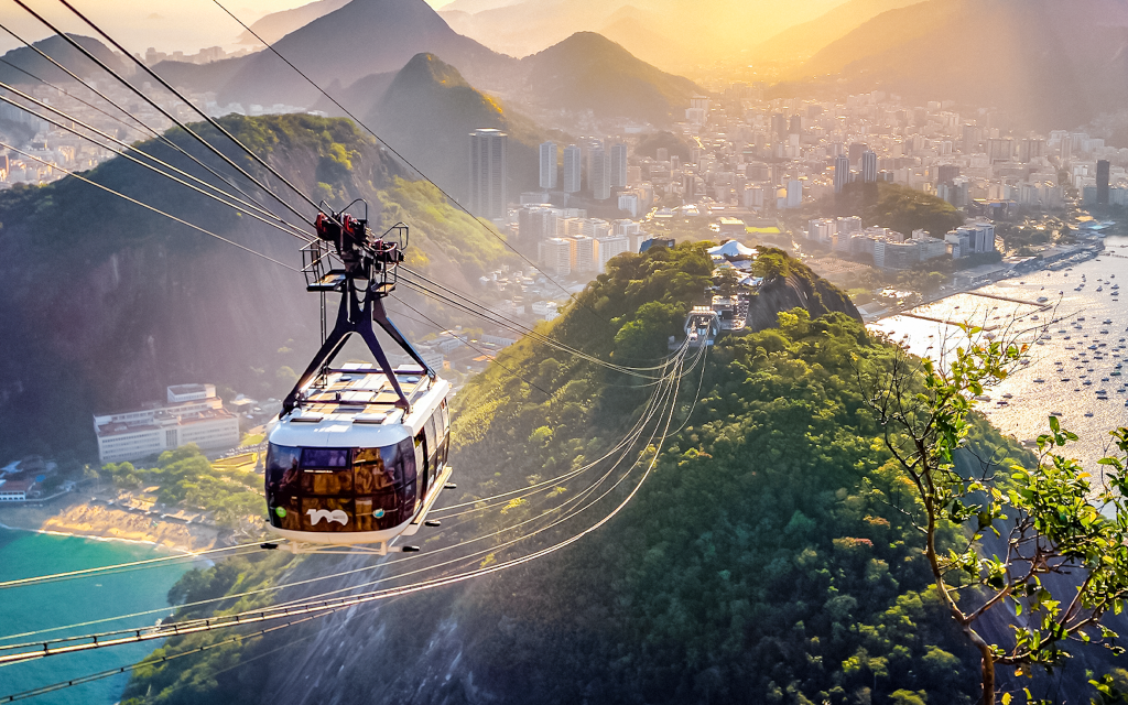 Sunset Tour von Rio mit Christus dem Erlöser & Sugaloaf Mountain Cable Car Tickets
(Rio Sunset Experience: Christ the Redeemer + Sunset at Pao de Açucar) - 1