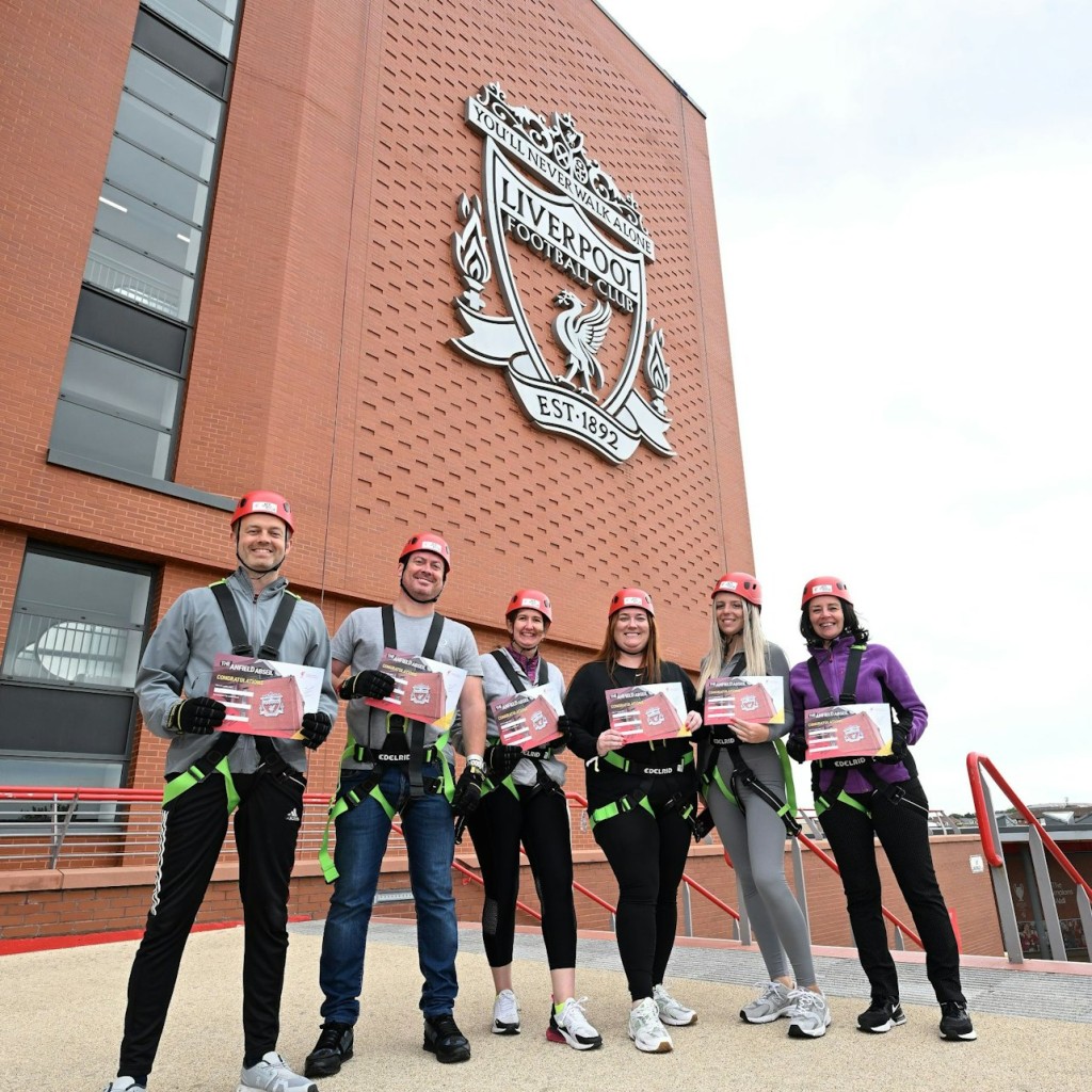 L'Anfield Abseil + Entrada gratuïta al Museu LFC - 3