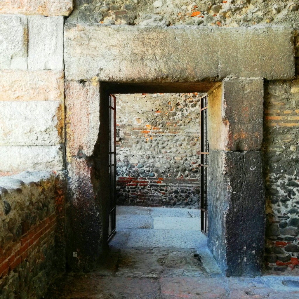 A Arena Verona do Gladiador com um Guia - 2