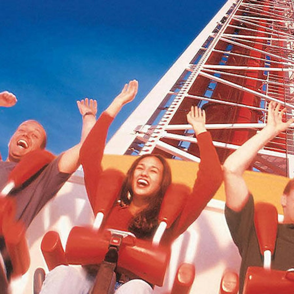 La tour STRAT: entrée + manèges à sensations en option - Standard Admission - 2