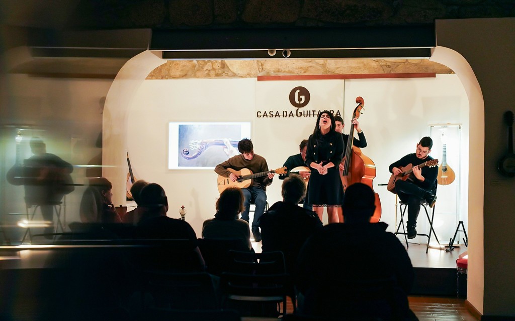 Bilety na spektakl Fado w Casa da Guitarra (Fado por Casa da Guitarra) - 3