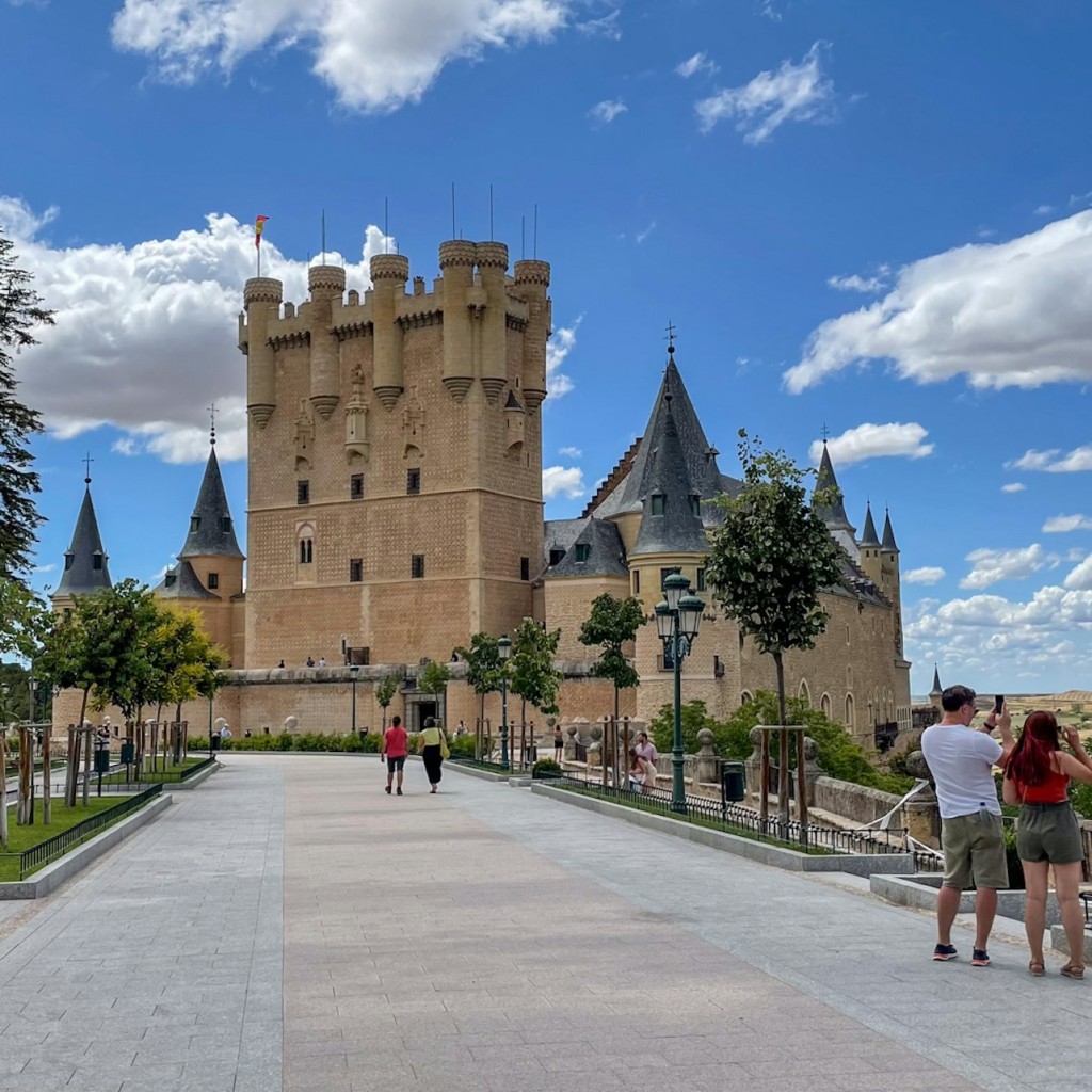 Toledo e Segovia: Gita di un giorno da Madrid + ingresso all'Alcázar di Segovia - 2