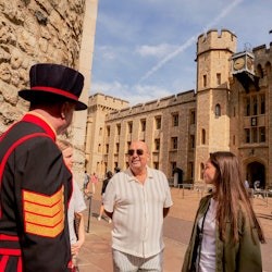 Tour de Londres : Visite guidée + Croisière sur la Tamise + Accès aux joyaux de la couronne - 2
