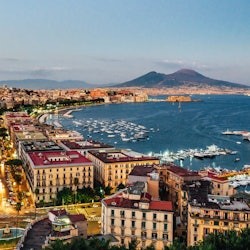 Tramvia Napoli: Tour in autobus Hop-on Hop-off della città - 1