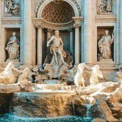 Fontaine de Trevi : Billet d'entrée + visite guidée à pied de la ville - 1