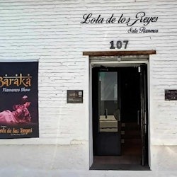 Triana Seville: Baraka Flamenco Show + Drink - 1