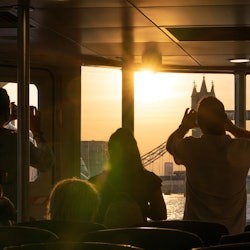Uber Boat by Thames Clippers: tiquet d'anada i tornada i sala pintada - 3
