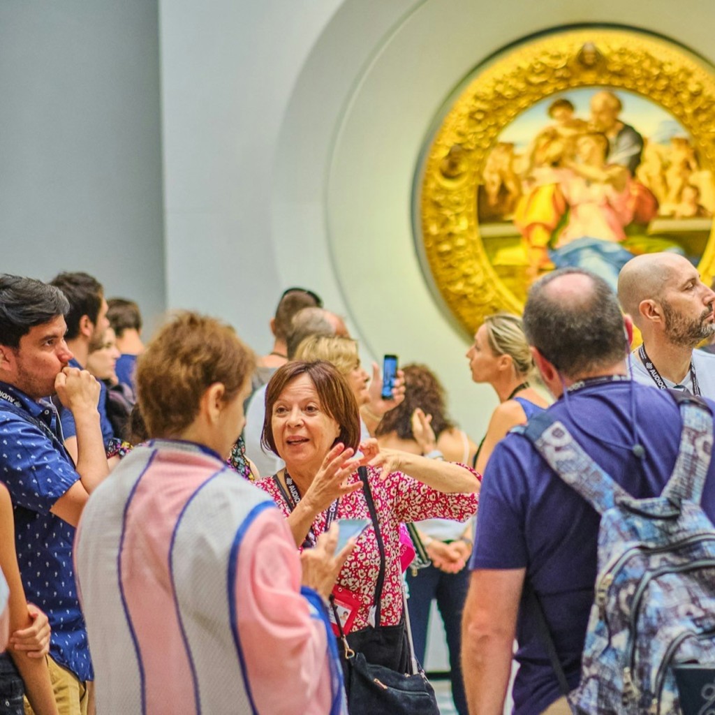 Uffizi Gallery & Vasari Corridor: Reserved Entry + Small Group Guided Tour - 1
