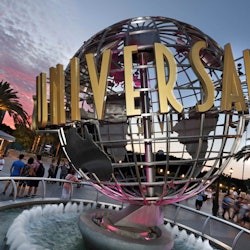 Universal Studios Hollywood: Ingresso + 1 giorno di bus Hop-on Hop-off - 1