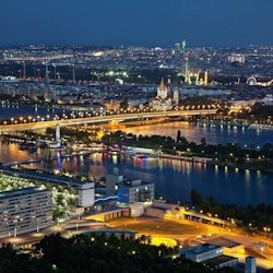 Vienna: Panoramic Evening Bus Tour - 1
