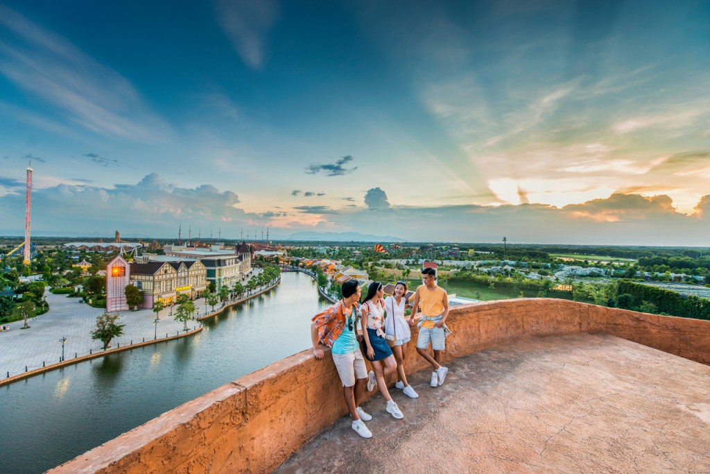 VinWonders Nam Hoi An Amusement Park Ticket (VinWonders Nam Hoi An - Full Day Admission with Lunch Buffet Voucher (11:00 AM)) - 3