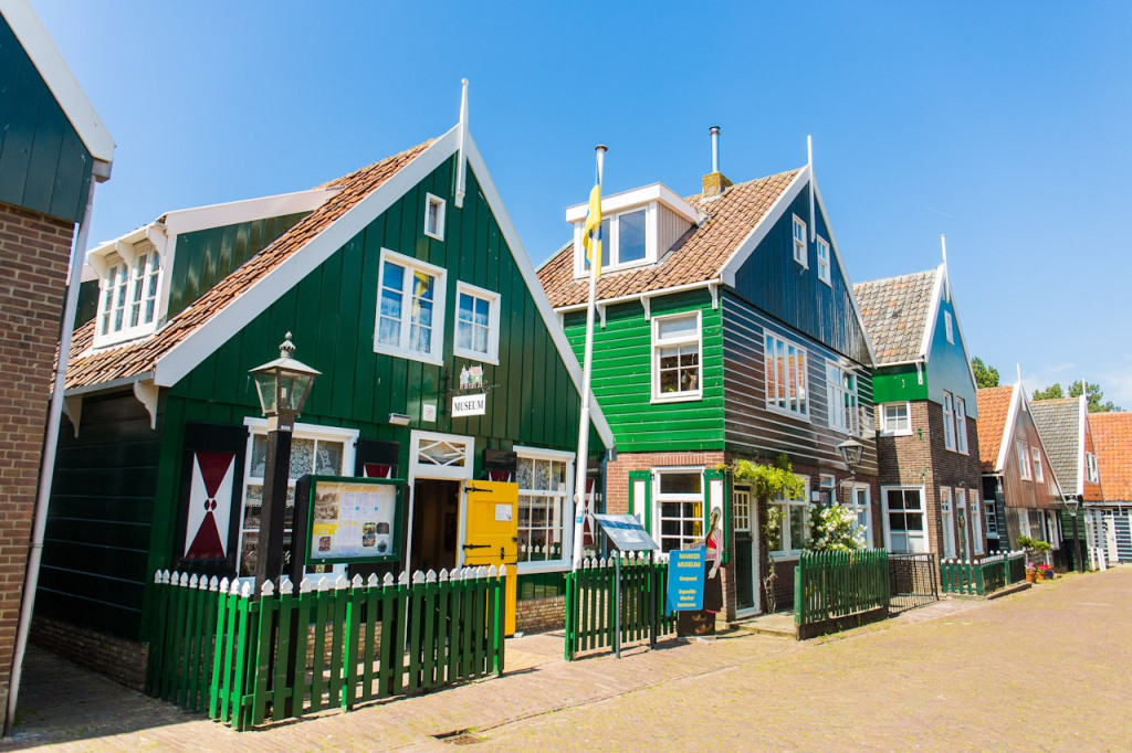 Volendam, Marken, and Windmills Half-Day Tour from Amsterdam (Zaanse Schans, Volendam, and Marken Half-Day Tour from Amsterdam (Classic)) - 2